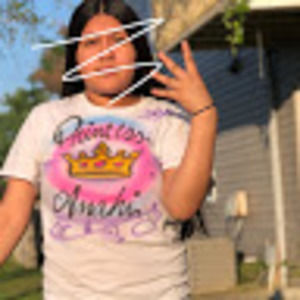 Meet your Posher, Anahi